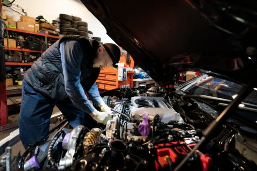 is the us economy on track for a soft landing fridays jobs report may offer clues