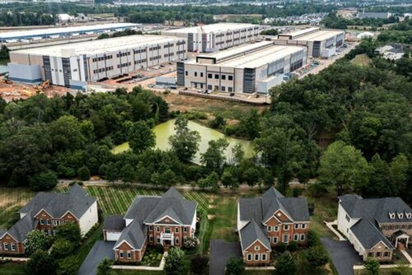 is there enough water to quench the thirst of ai super data centers