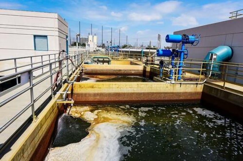 is there enough water to quench the thirst of ai super data centers