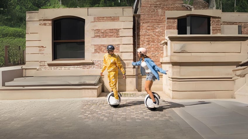 Is this new electric unicycle a sidewalk terror or misunderstood machine?