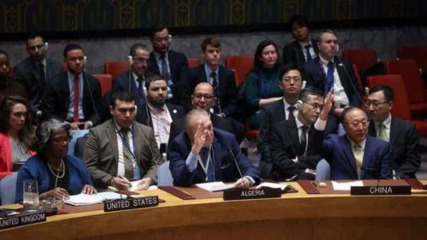 israel angrily halts delegation to dc after us allows un ceasefire resolution to pass