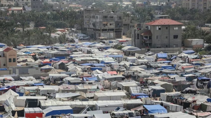 Gaza tent refugees