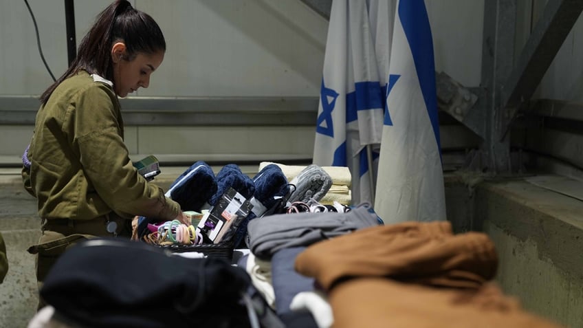 IDF soldiers prepares 