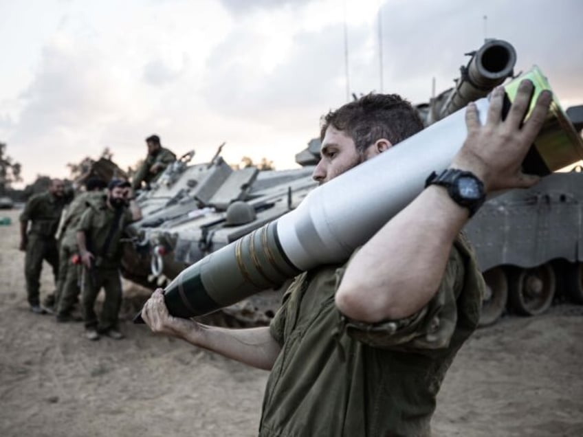 israel delay in ground invasion of gaza prompts speculation