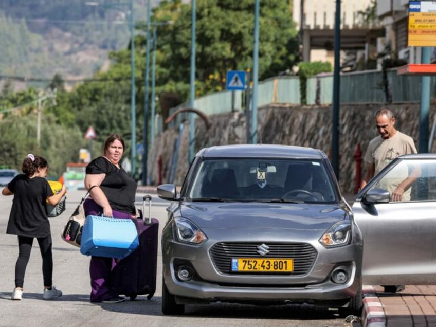 israel evacuates northern town of kiryat shmona as lebanon threat looms