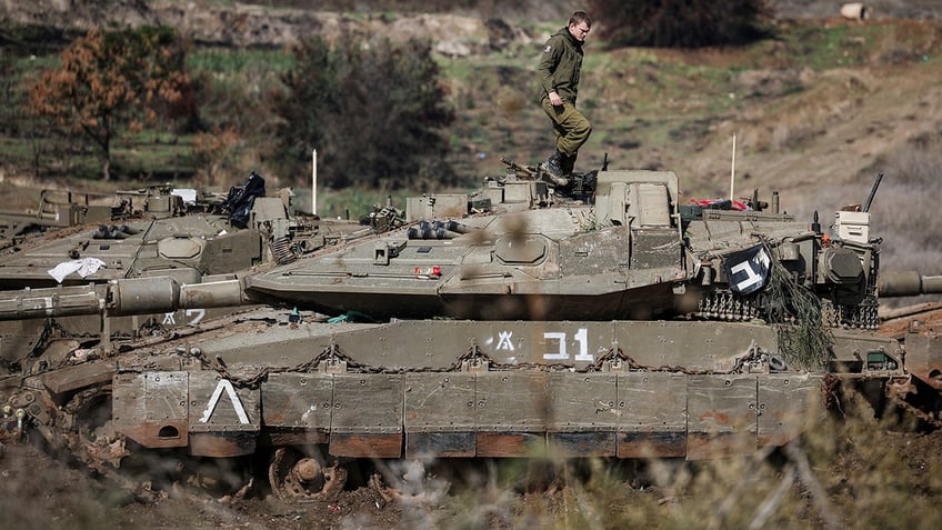 IDF tank near Lebanon