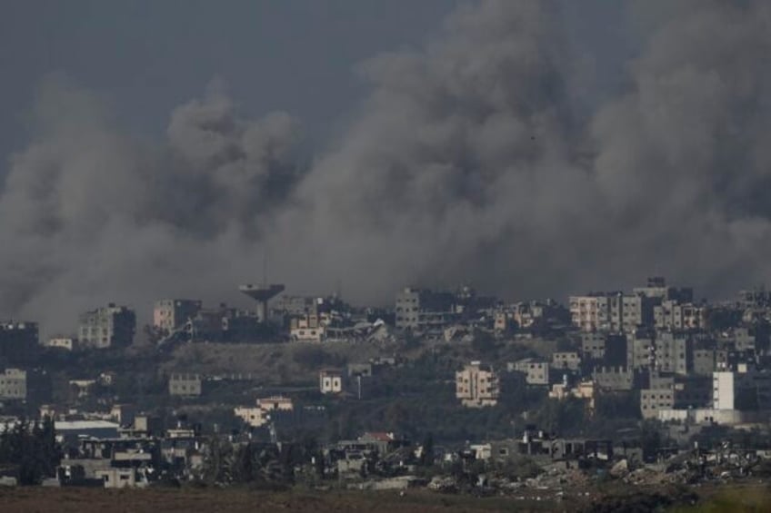 israel presses on with gaza bombardments including in areas where it told civilians to flee