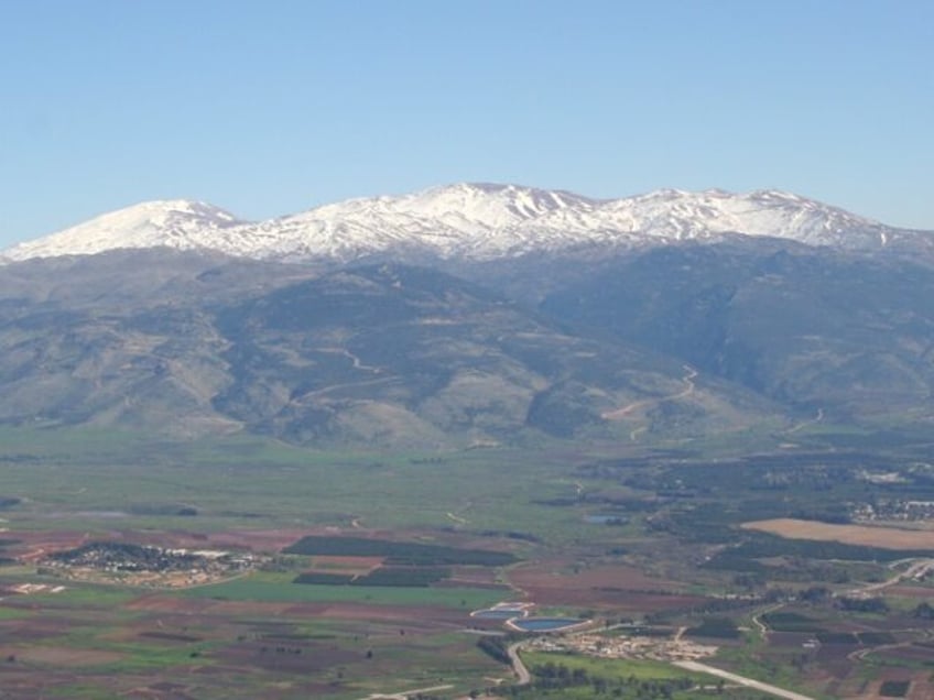 israel seizes strategic peak of mount hermon from syria