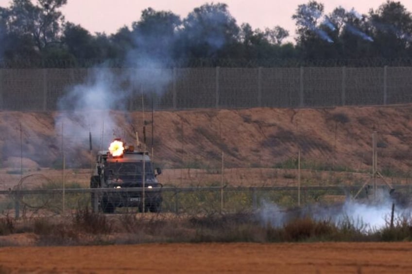 israel strikes gaza after new border protests