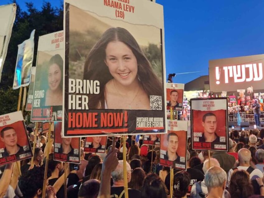 TEL AVIV, ISRAEL - MAY 18: Thousands of Israelis gather at the "United We Bring Them