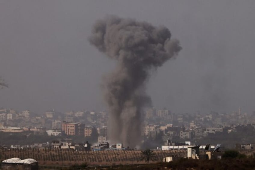 israel tank raid into gaza comes ahead of next stage