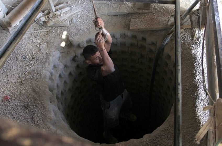 israel targets hamas subterranean city key in gaza war