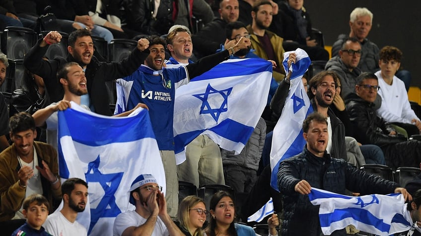 Israel soccer fans