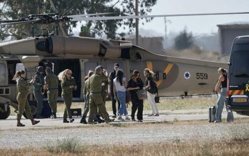 israeli american captive edan alexander freed by hamas after trump diplomacy