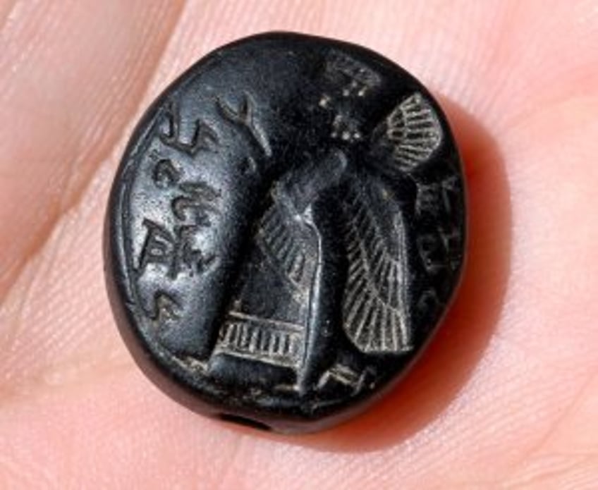 Israeli archeologists unearth rare, 2,700-year-old stone seal near Temple Mount