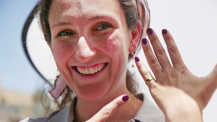 Gold ring found at City of David