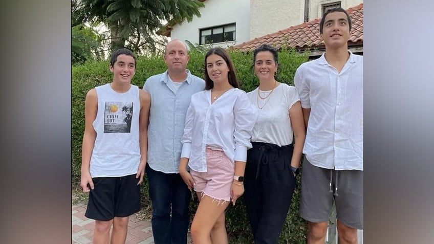 israeli family of 5 wiped out by hamas found dead in each others arms report