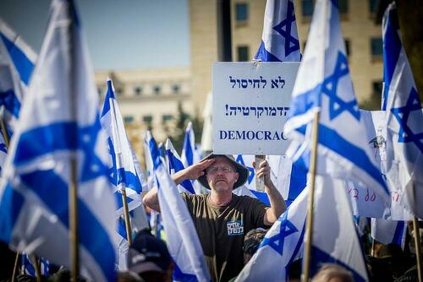 israeli fighter pilots commandos threaten to resign if judicial reform proceeds