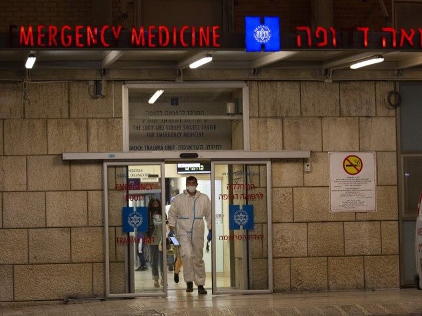 israeli health ministry asks civilians with gun licenses to serve as security guards at hospitals