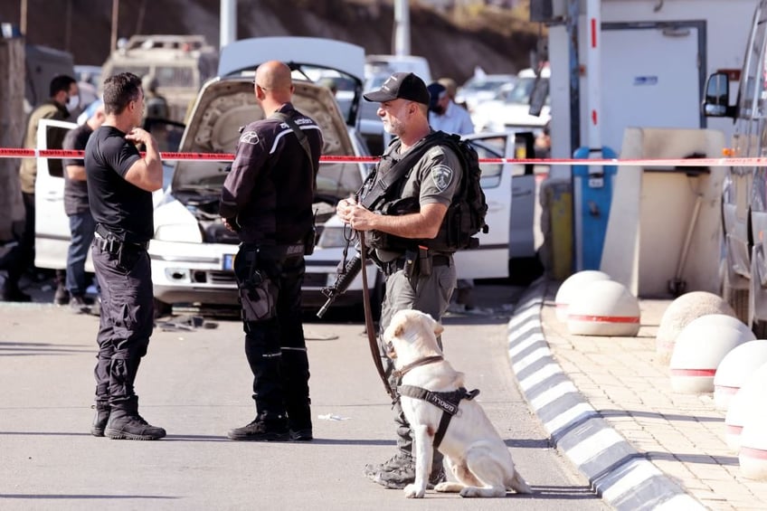 israeli police confirm three terrorist gunmen killed in failed jerusalem attack