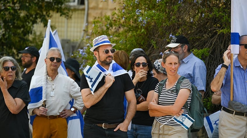 Israelis at Goldberg-Polin procession