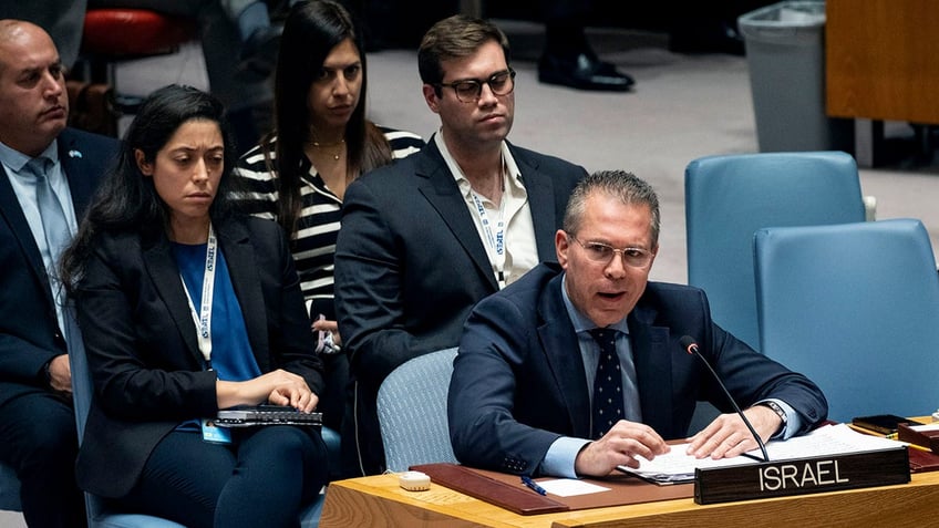 israeli un ambassador demands un secretary general resign after shocking speech