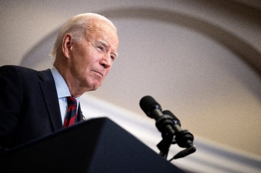 it does worry me biden fears us turmoil could hit ukraine aid