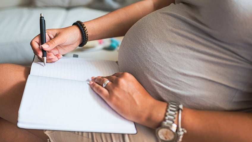 its a child not a goldfish new dad to be is livid as wife pulls power play over babys name