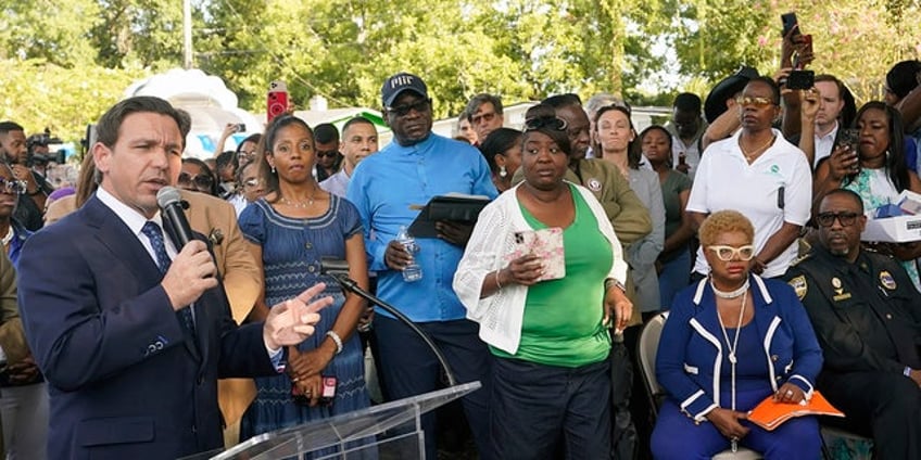 jacksonville democrat councilwoman defends desantis amid boos at shooting victims vigil put parties aside