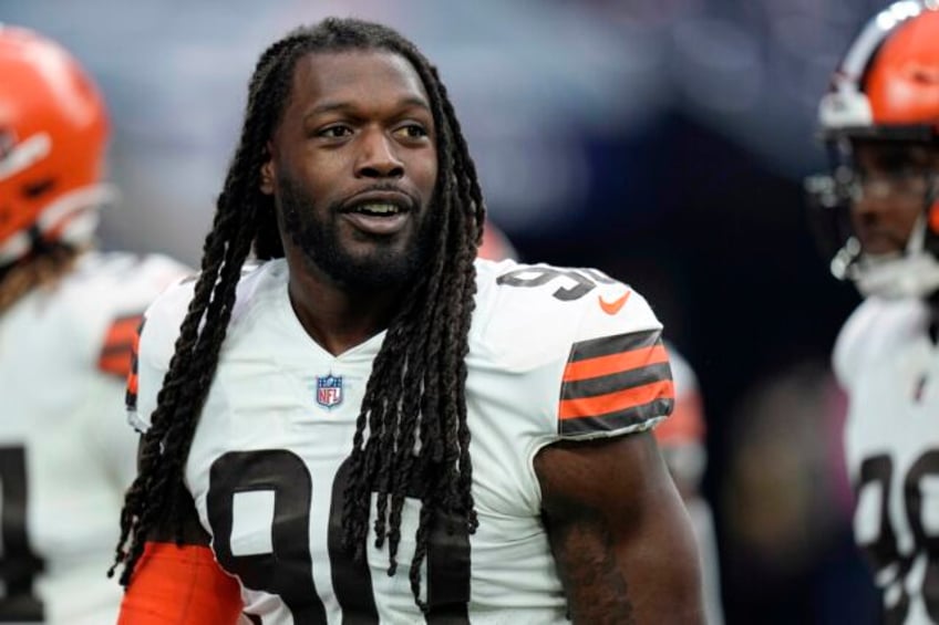 jadeveon clowney agrees to join ravens to help baltimores pass rush