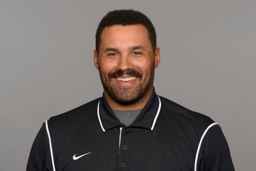 jaguars associate strength coach kevin maxen comes out as gay in a first for us based pro leagues