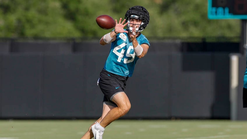 jaguars coach doug pederson cuts son from roster after brief stint