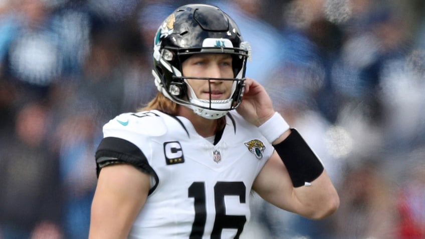 jaguars knocked out of playoffs by titans in shocking upset on the road