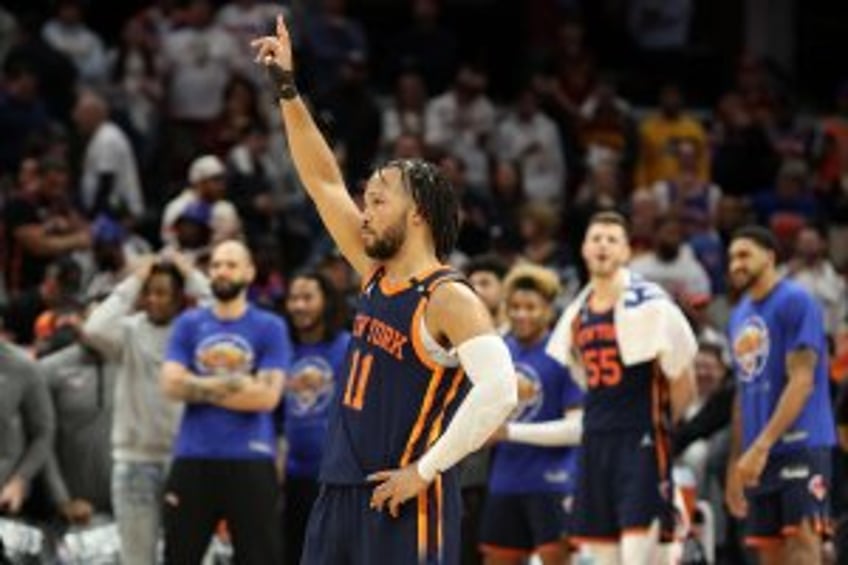 Jalen Brunson nets 40, sinks game-winner, helps Knicks advance past Pistons