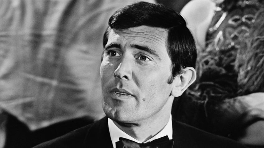 George Lazenby in James Bond