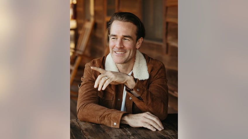 James Van Der Beek's headshot