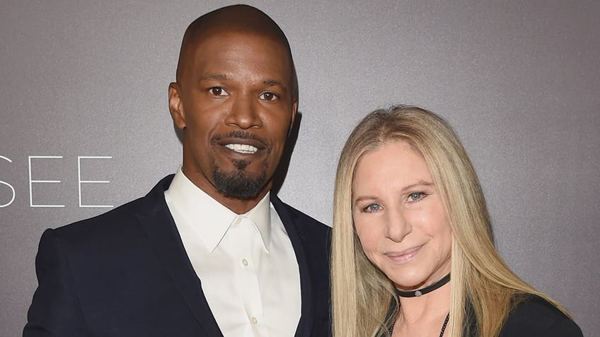 jamie foxx feels love and light from barbra streisand after ray star breaks silence on hospitalization