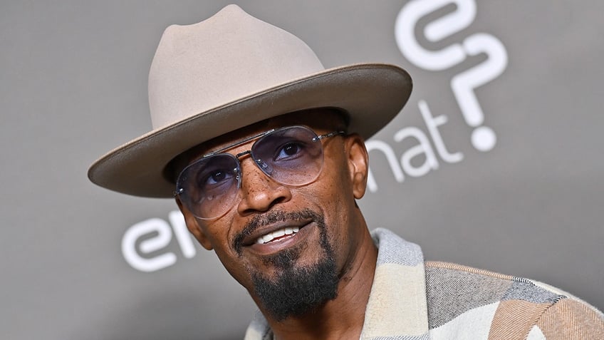 jamie foxx receives blessings from hollywood after breaking silence on medical complication