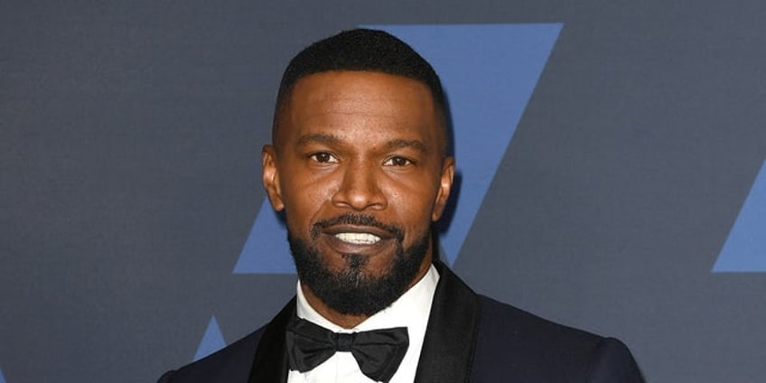 jamie foxx says sisters decisions saved his life would not be here