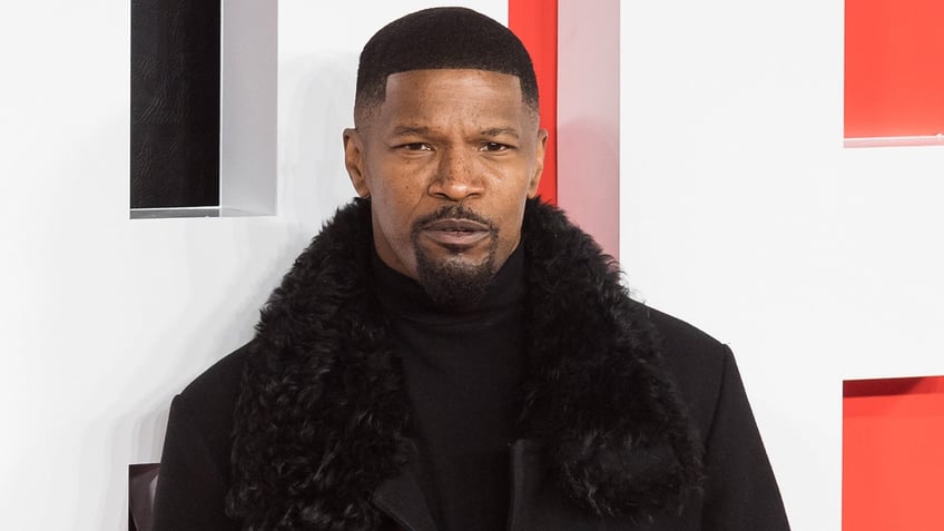 jamie foxx shares new photo says big things coming soon three months after medical complication