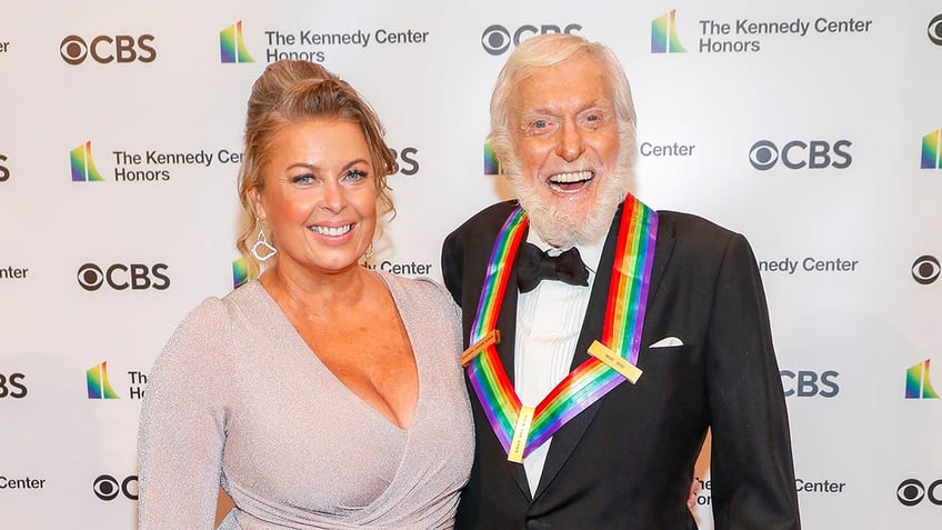 jane seymour golden bachelor prove you can find love in any era age is just a number