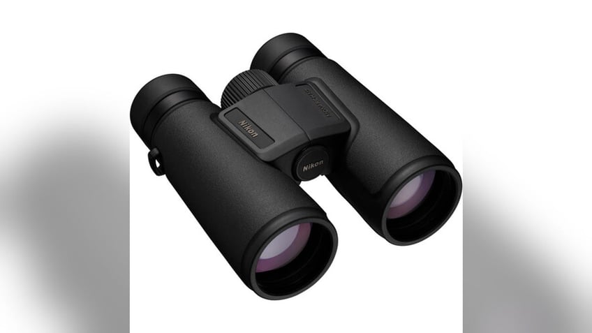 Get up close to the subject with these binoculars.