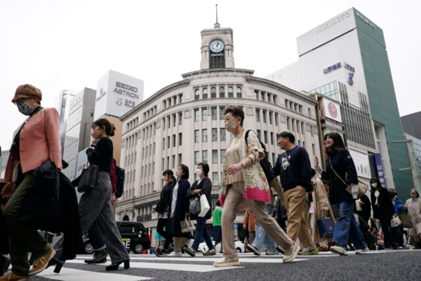 japans economy sinks into contraction as spending investment decline