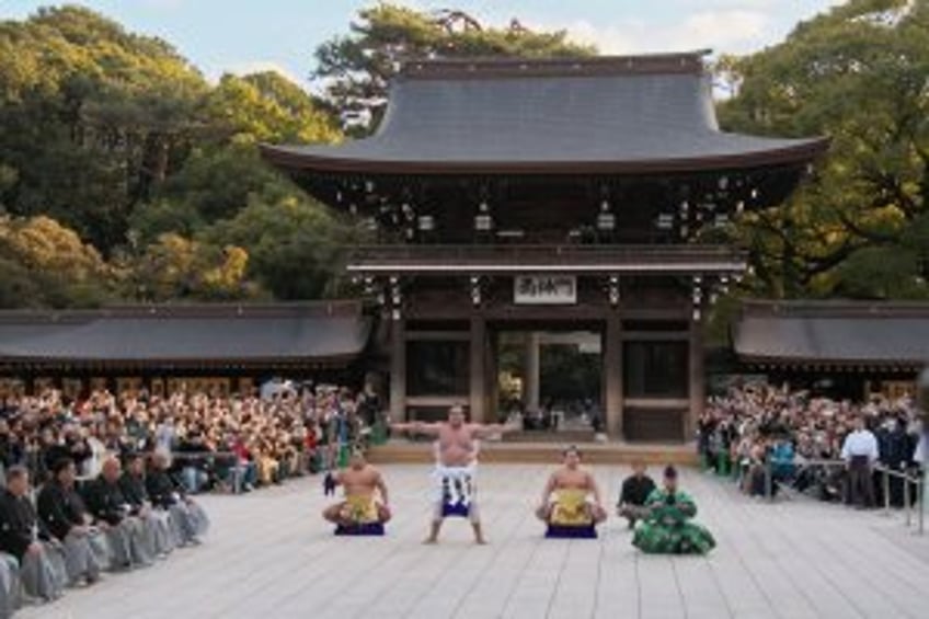 Japan's Meiji Jingu shrine hosts thousands during annual dedication