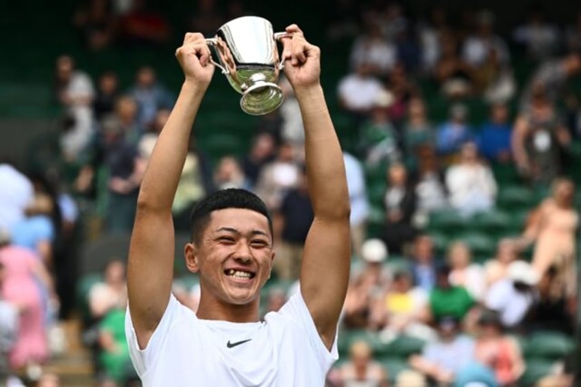 japans oda 17 wins wimbledon wheelchair title