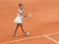 Jasmine Paolini reaches the French Open semifinals by beating Elena Rybakina