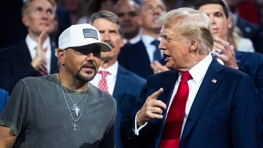 Jason Aldean speaks to Donald Trump