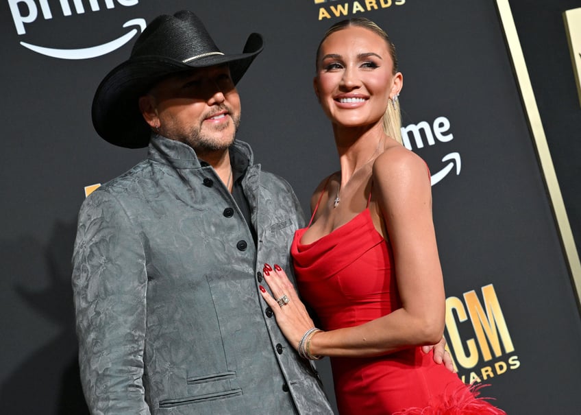 jason aldean small town backlash country singer wife brittany fight back amid controversies