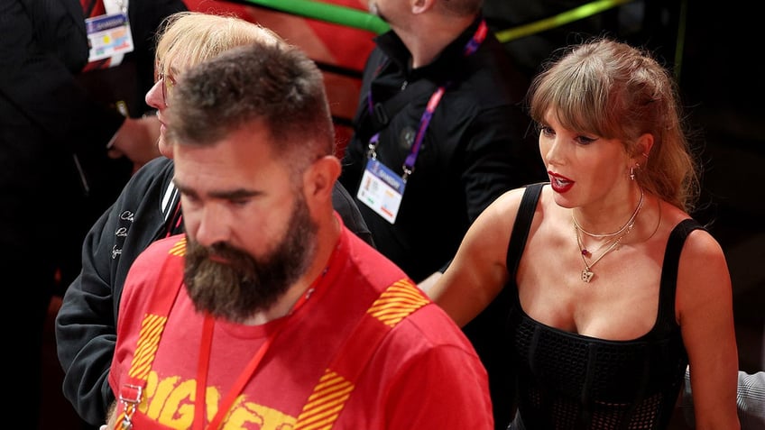 Jason Kelce walks with Taylor Swift