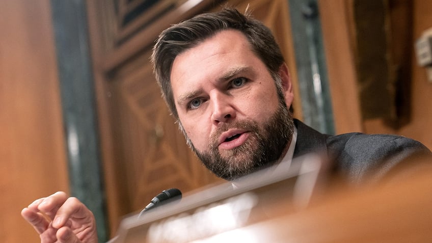 jd vance circulates memo calling for israel and ukraine aid to be split up